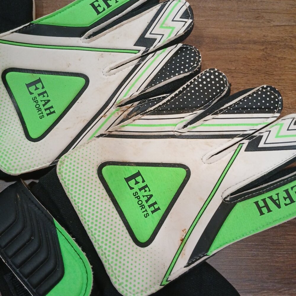 EFAH Goalie Soccer Gloves